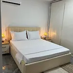 Golden House Apartman *
