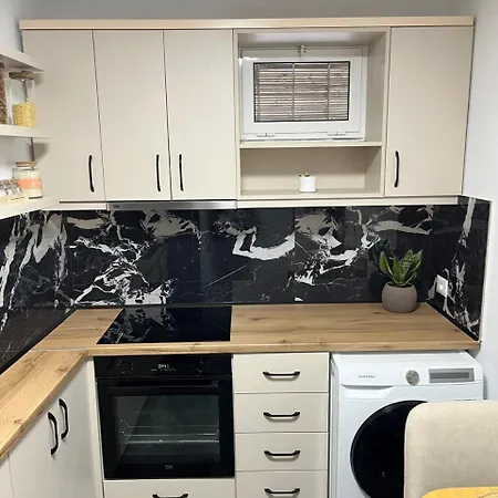 Golden House * Берат