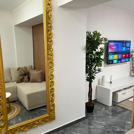 Апартаменты Golden House