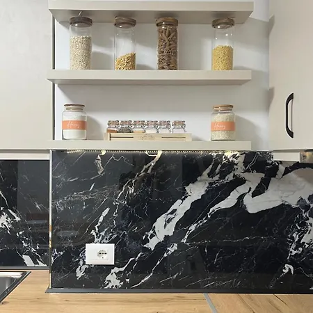 Golden House Апартаменты *