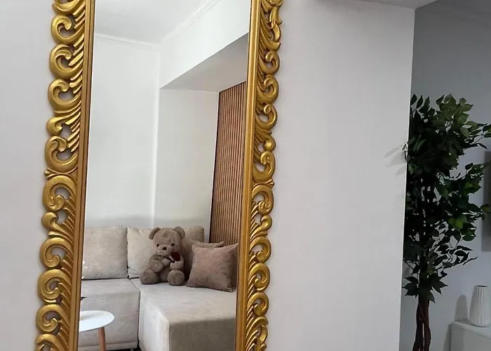 Golden House * Berat